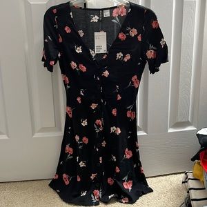 H&M button front floral dress size 2 NWT